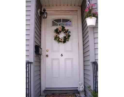 6 Derby St #1 - Photo 2 of 12