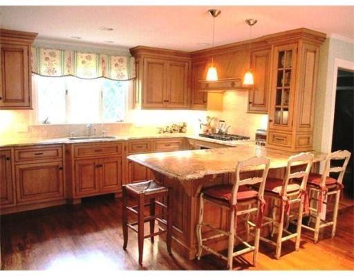 10 Falmouth Cir - Photo 2 of 12