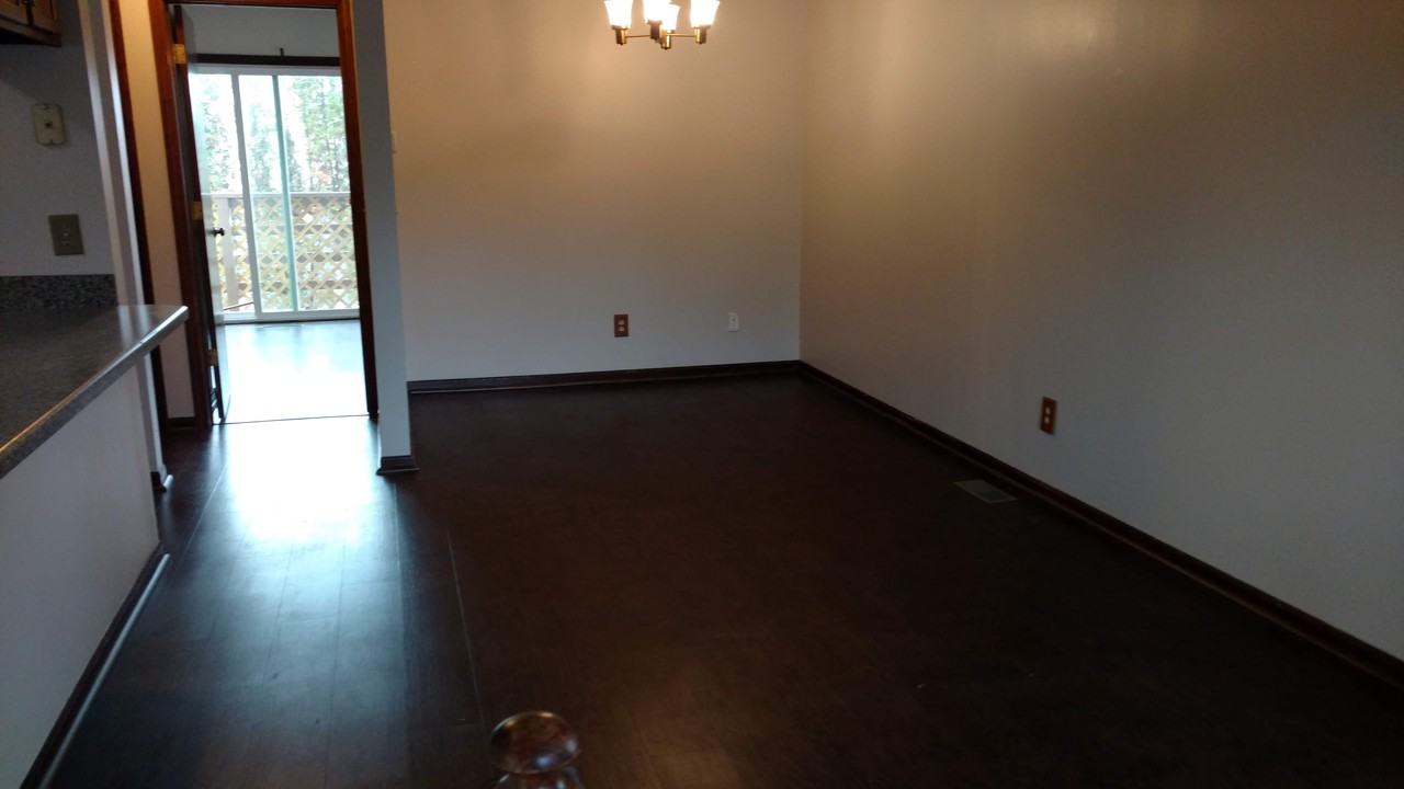 4201 Eastcastle Ct Se - Photo 2 of 14