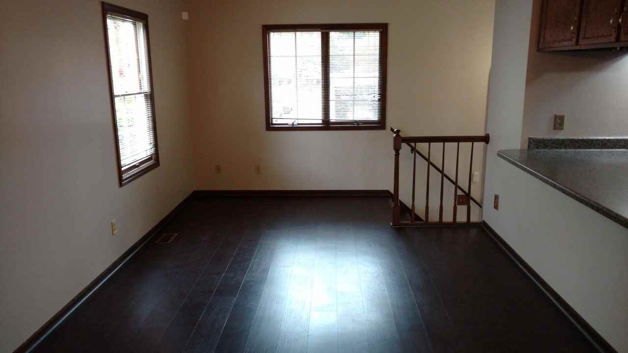4201 Eastcastle Ct Se - Photo 3 of 14