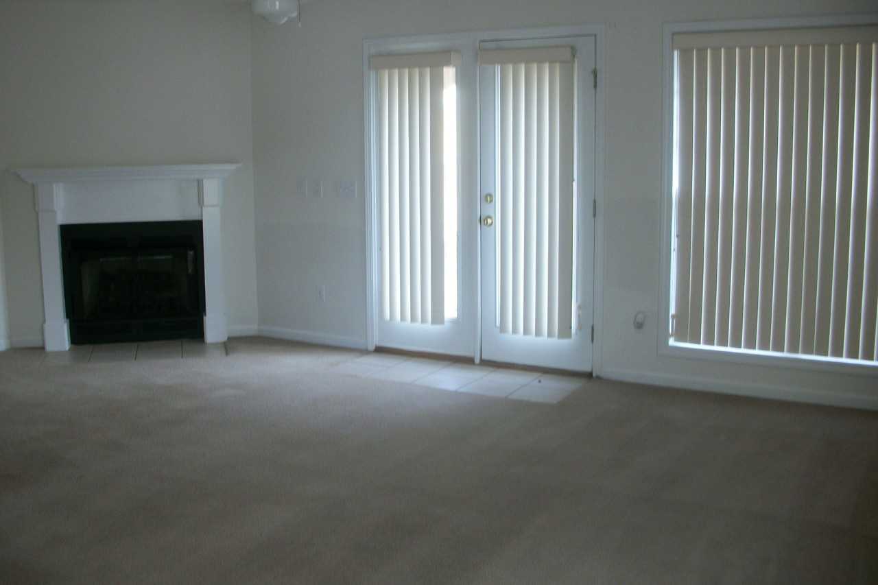 153 Woodberry Dr - Photo 3 of 11