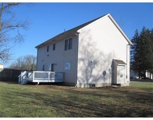 19 Grove St - Photo 2 of 9