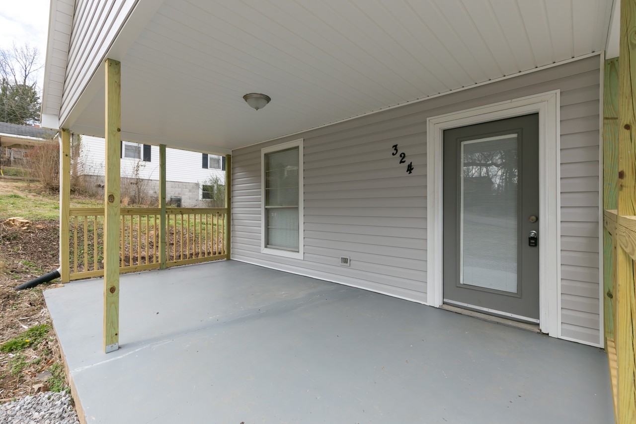 324 Cimmaron Dr - Photo 3 of 12