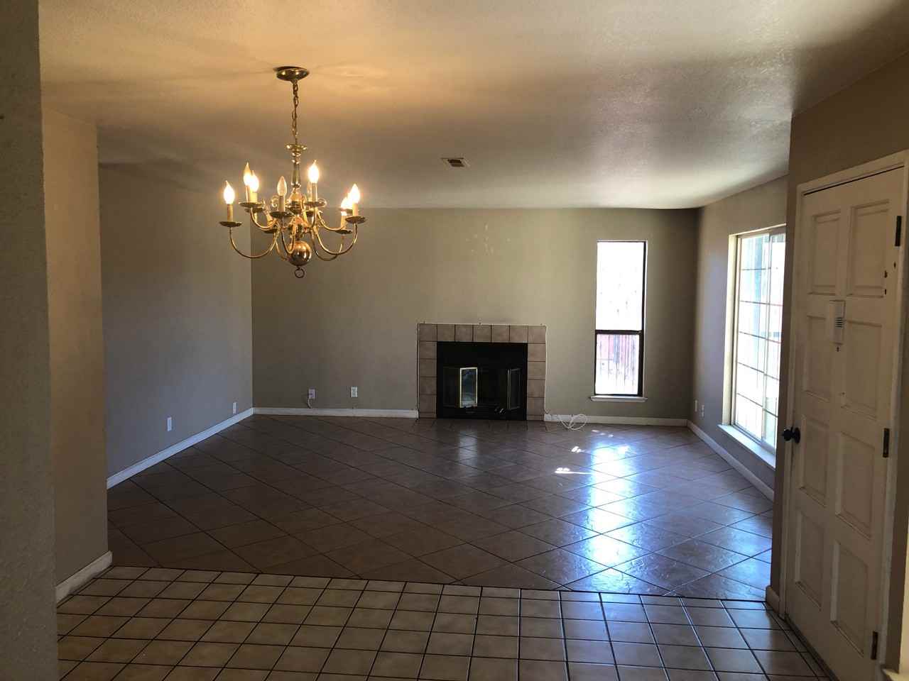 612 Andalucia Dr - Photo 2 of 3