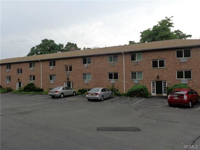 12 Scenic Dr #R - Photo 2 of 11