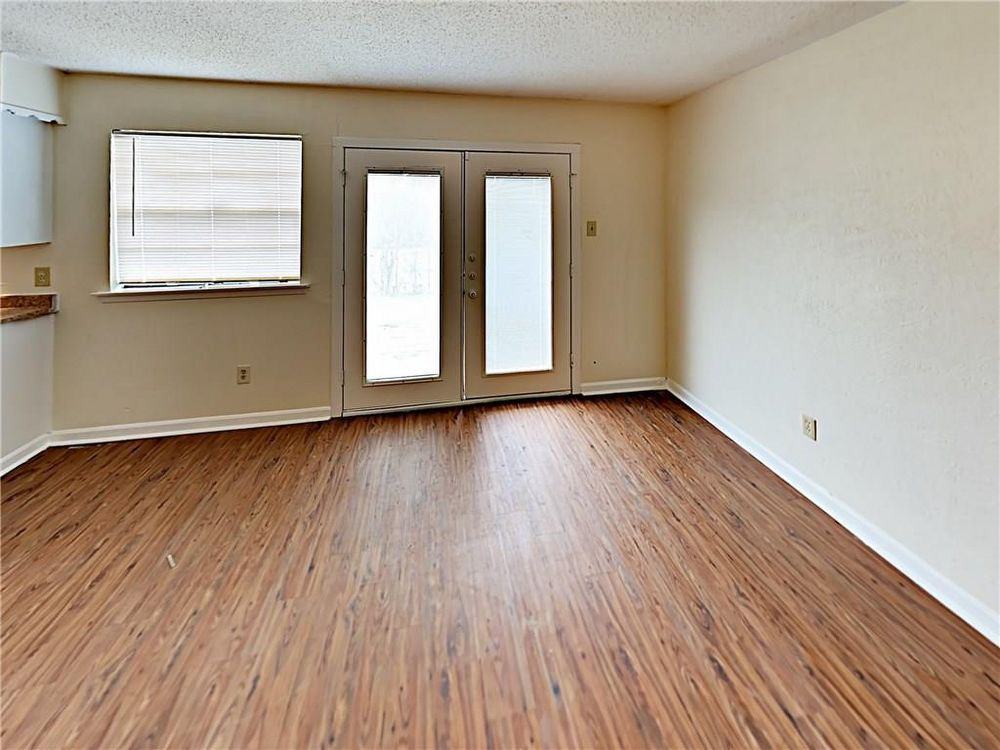4205 Larson Ln - Photo 3 of 19