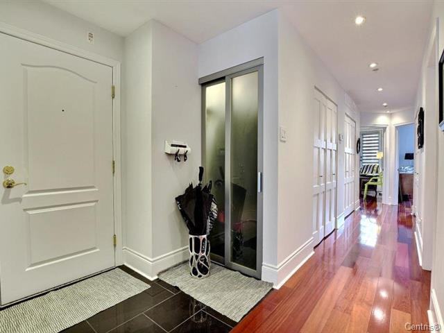 1586 Avenue des Pins #202 - Photo 2 of 16