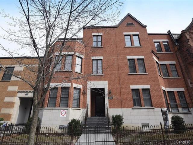 1586 Avenue des Pins #202