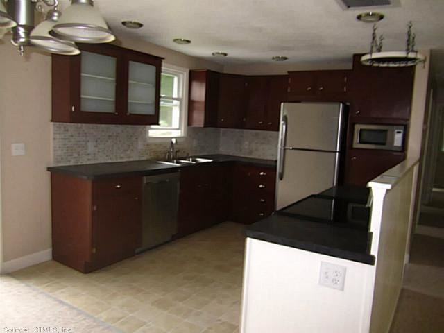 22 Richmond Rd - Photo 3 of 20