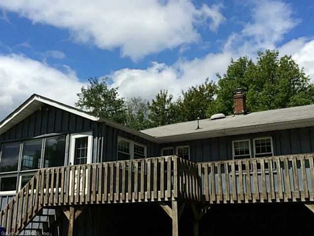 660 East Street S - Photo 2 of 5