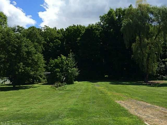 660 East Street S - Photo 3 of 5