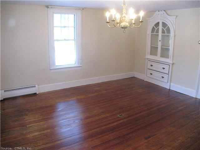 471 Amity Rd - Photo 2 of 7