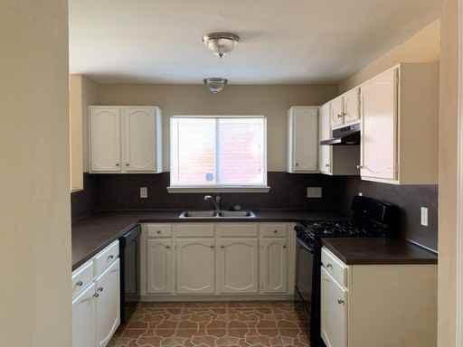 5922 Cinnamon Creek Circle - Photo 2 of 8