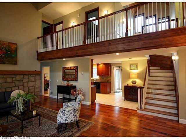 593 W River St - Photo 2 of 20