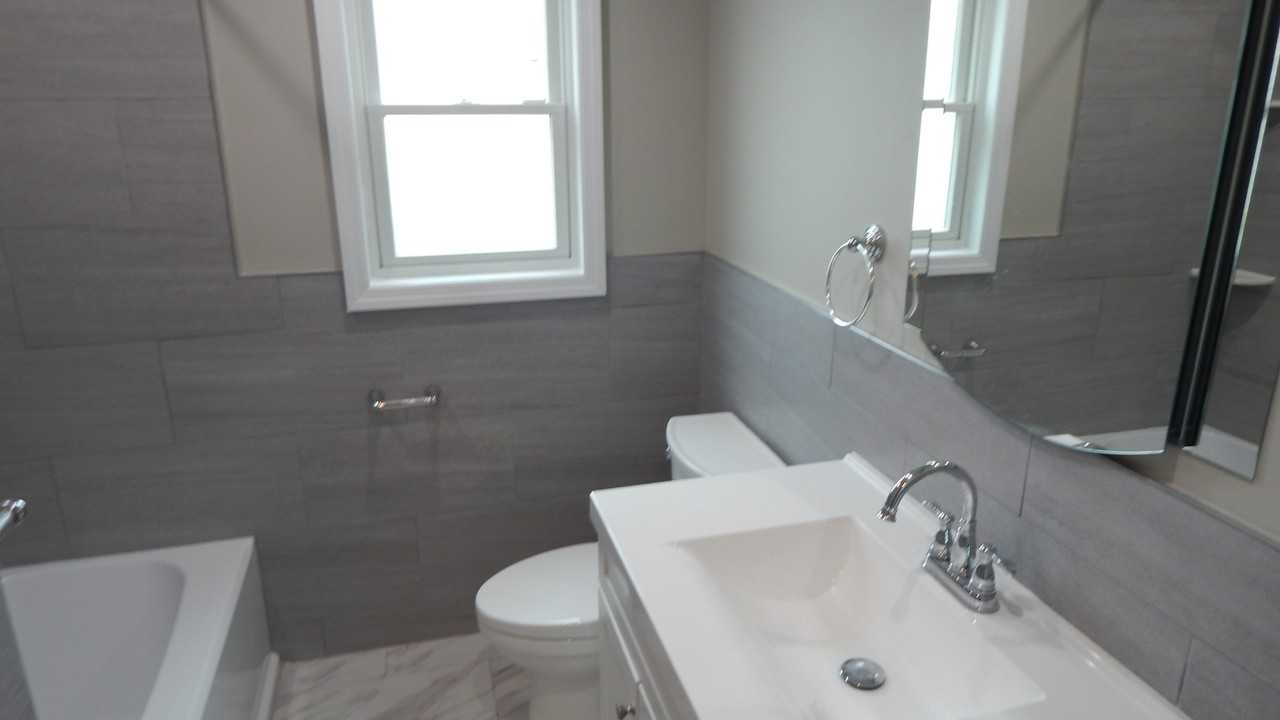 69 Rose - Photo 2 of 14