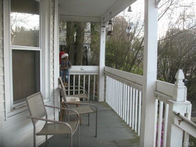 196 Myrtle St - Photo 2 of 25