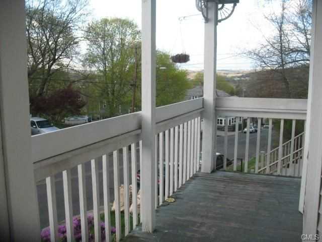 196 Myrtle St - Photo 3 of 25