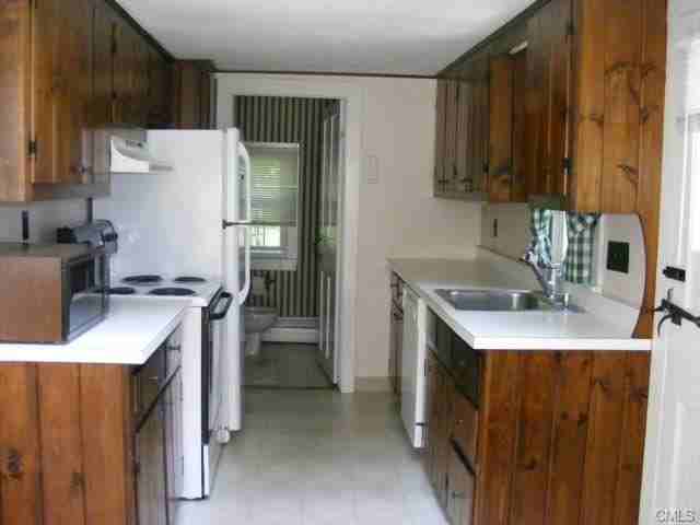 34 Old Park Lane Rd - Photo 3 of 14