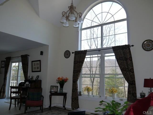 237 Kent Rd S - Photo 3 of 23