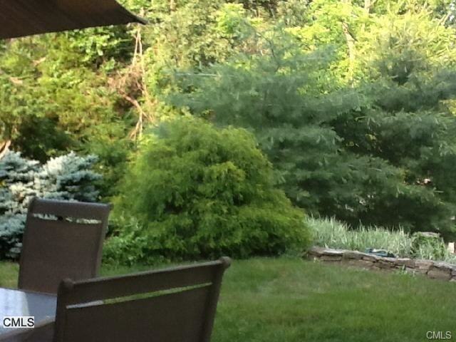 17 Drumlin Rd - Photo 2 of 10