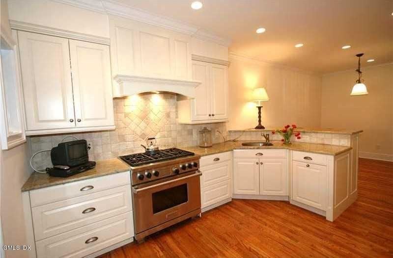 19 Washington Ave #A - Photo 2 of 9