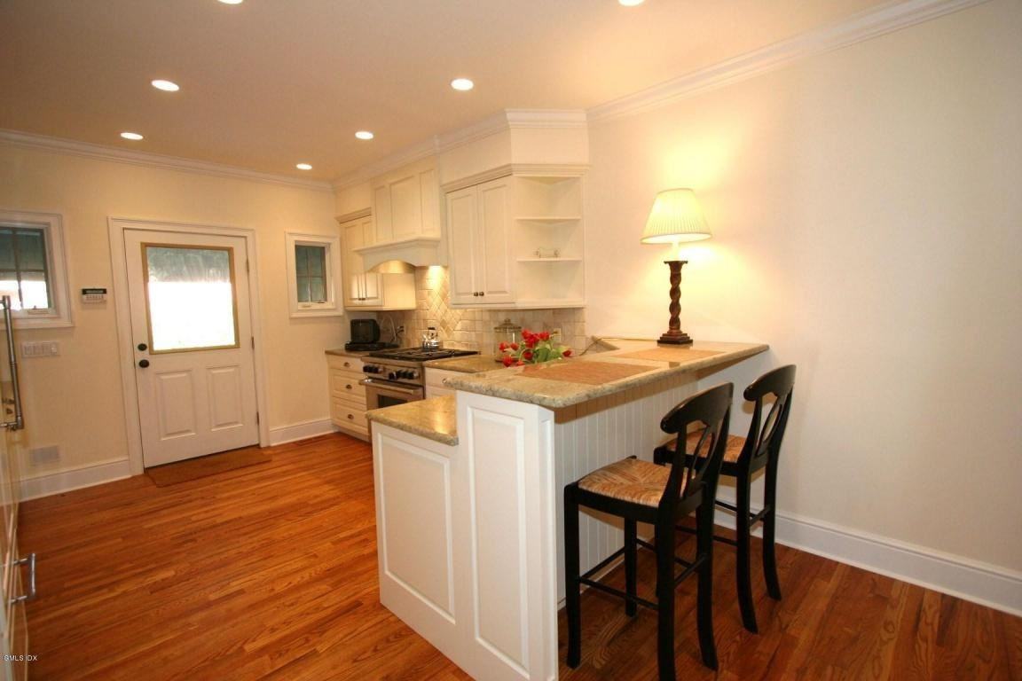 19 Washington Ave #A - Photo 3 of 9