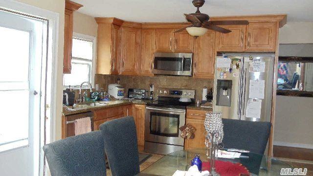 24 Sunny Rd - Photo 2 of 11