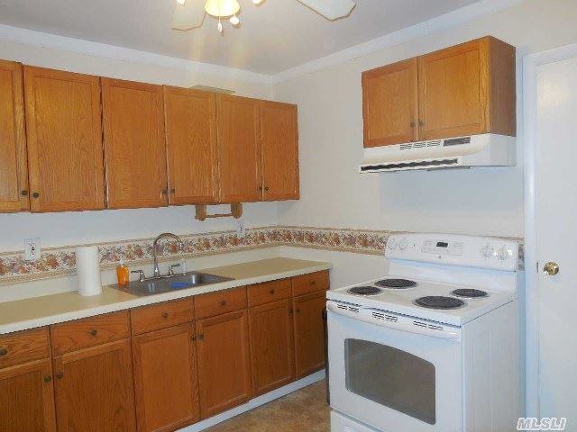 4 Porpoise Dr - Photo 2 of 9