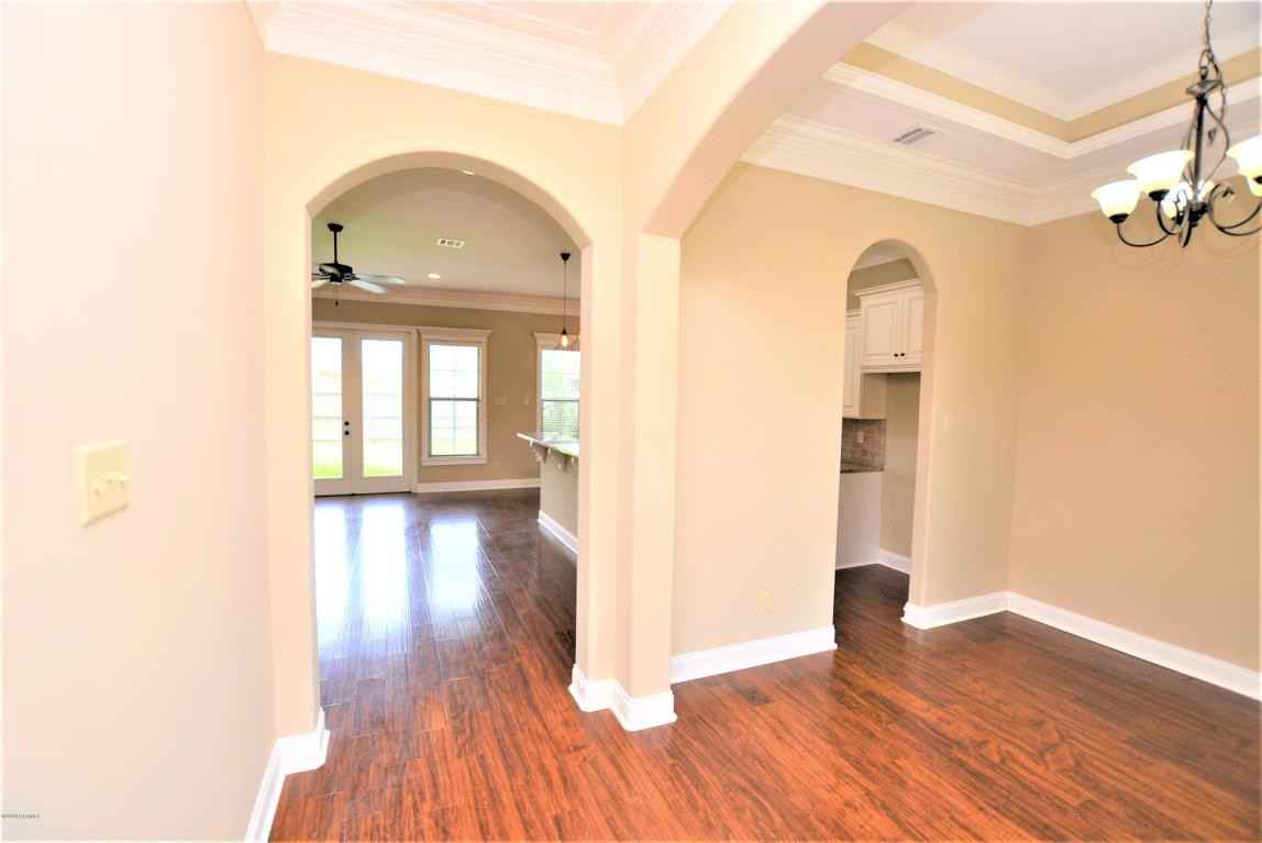 103 Heron Point Dr - Photo 3 of 26