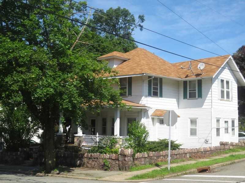 220 Highland Ave - Photo 2 of 17