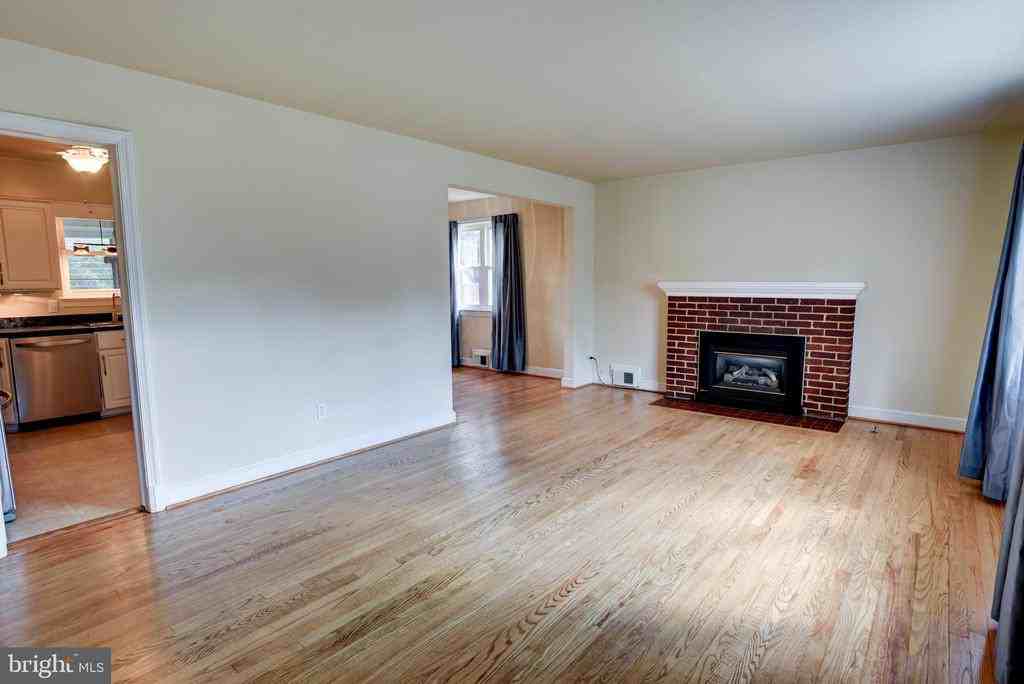 5931 1st Street S - Photo 3 of 37