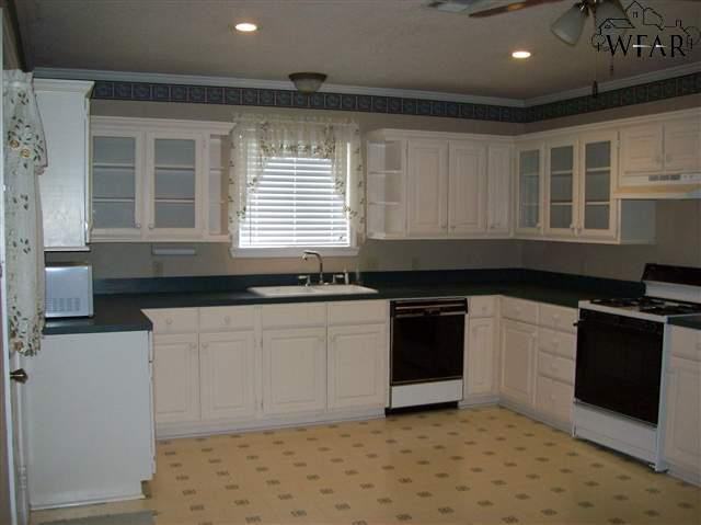 606 Sycamore - Photo 2 of 9