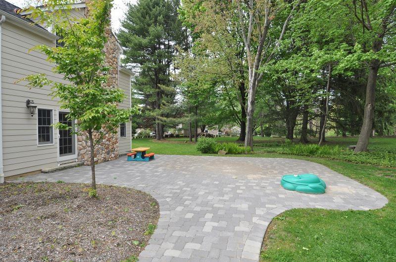 13 Knollwood Trail E - Photo 3 of 18