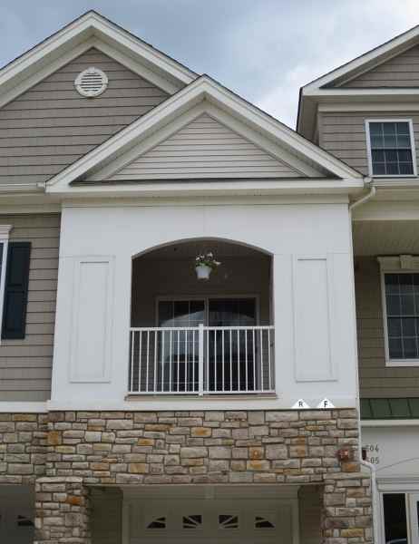 504 Brook Hollow Dr - Photo 2 of 16