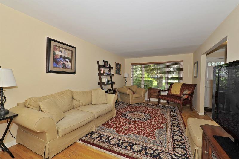 10 Elmer Ave - Photo 2 of 13