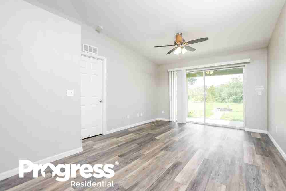 125 Cataldo Way - Photo 3 of 16
