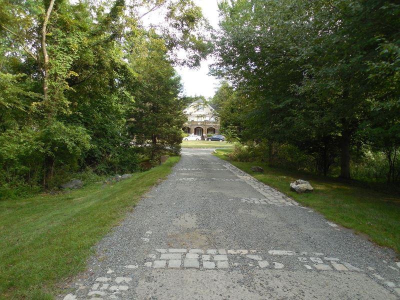 15 Mountain Blvd - Photo 2 of 16