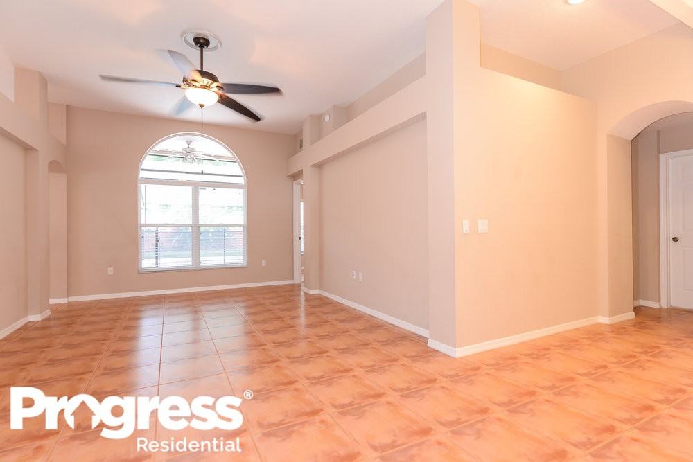 2602 Freeland Dr - Photo 2 of 14