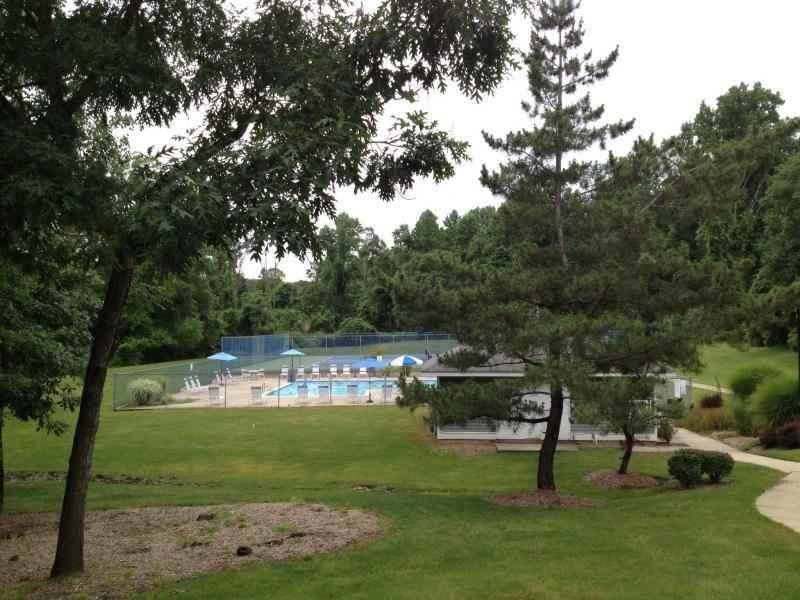 91 Countryside Dr - Photo 2 of 19