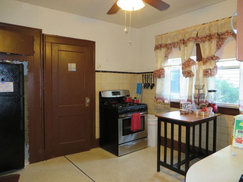 133 Union Ave #1 - Photo 2 of 8