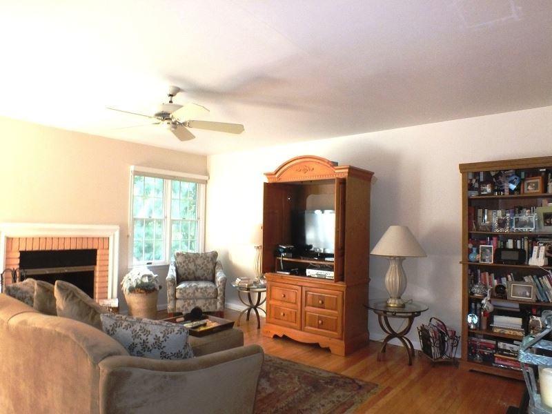 11 Dorset Ln - Photo 2 of 23