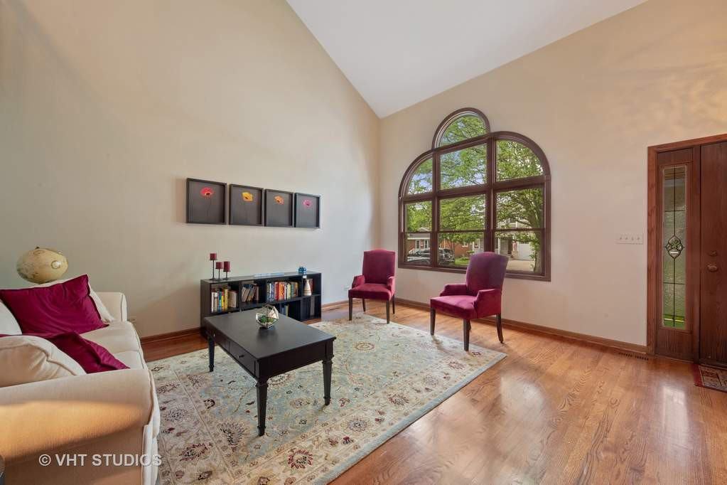 785 S Fairfield - Photo 2 of 27