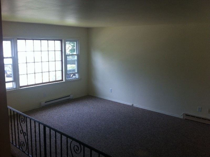 330 Livingston St - Photo 2 of 11