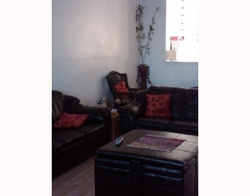 207 Blossom Cir #207 - Photo 3 of 5