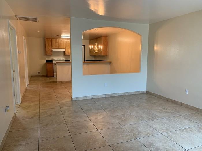 413 North Park Street - Photo 3 of 14