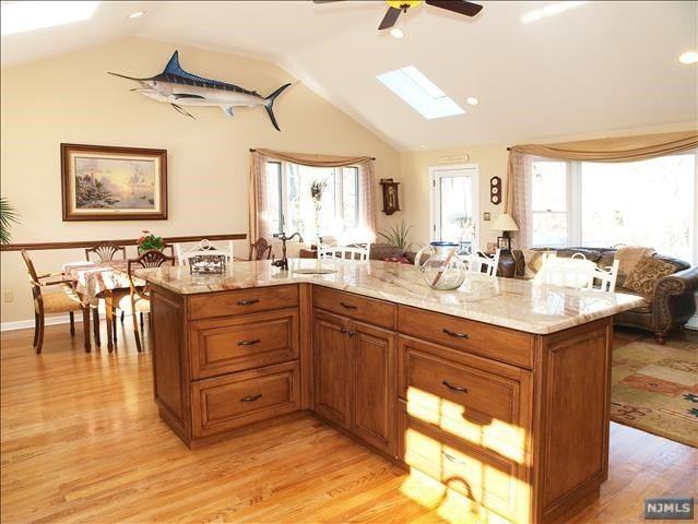 820 Clauss Ln - Photo 3 of 15