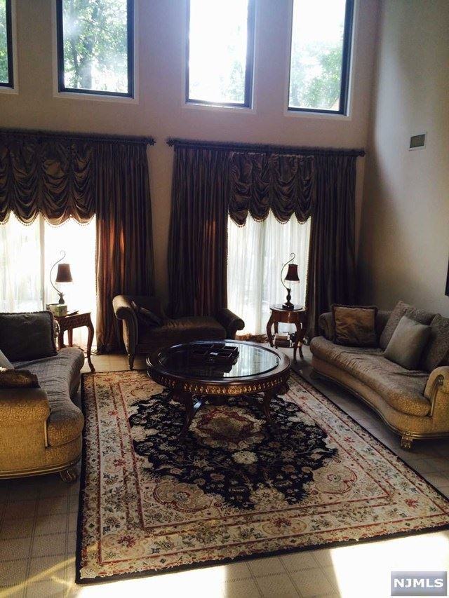 54 Greenwoods Rd - Photo 3 of 22