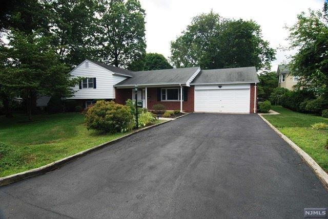 18 Pine St - Photo 3 of 19