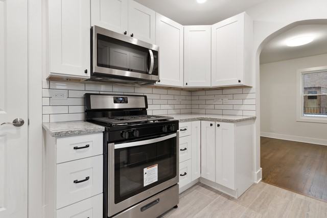 3136 Lincoln - Photo 2 of 24