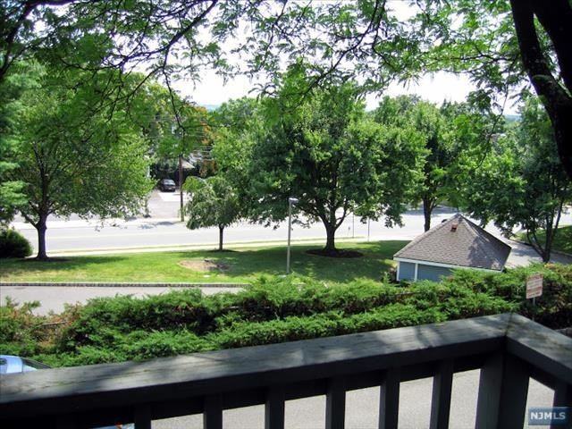 8 Skyview Terrace #8 - Photo 3 of 25